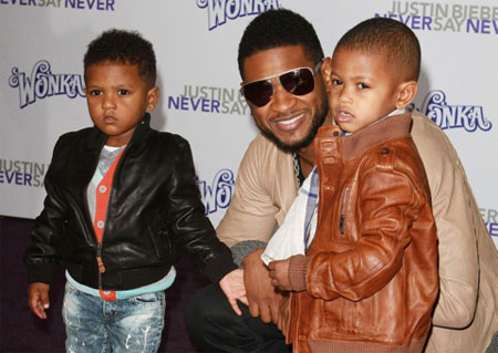 A picture of Usher with his children.